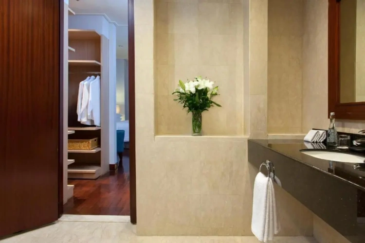 1 Bedroom Executive Apartment with city view