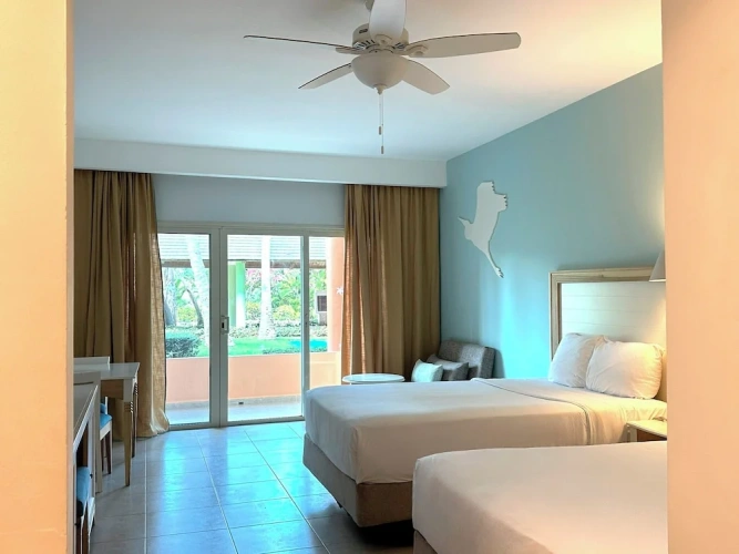 Premium room with tropical view