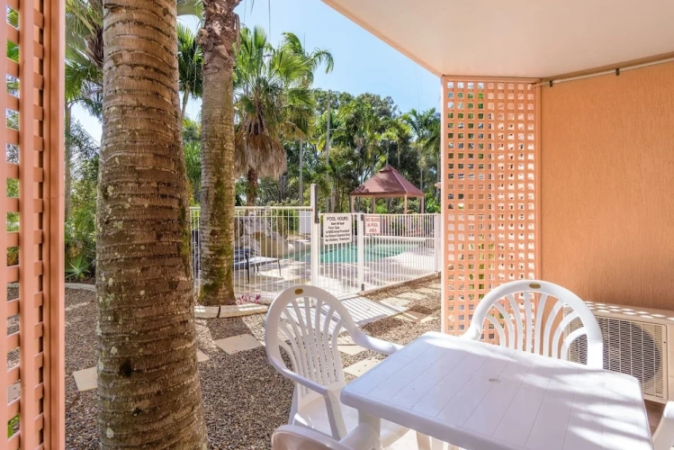 Standard Twin room with balcony
