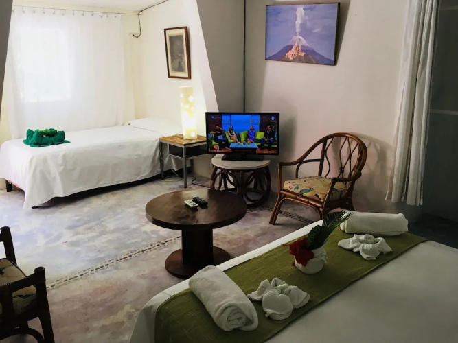 Maria's Kan Kin with Private Beach