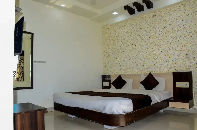 Deluxe room with city view