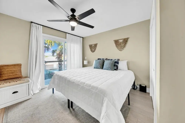 Modern Beach Bungalow