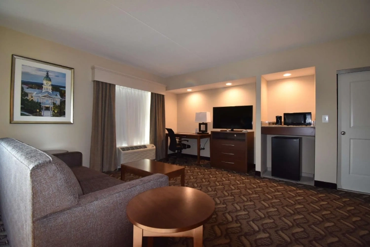 Standard Quadruple Family room