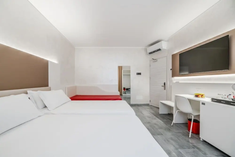 Comfort Twin room with courtyard view