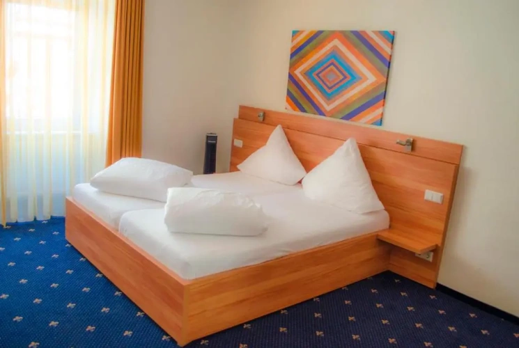 Comfort Double room with street view