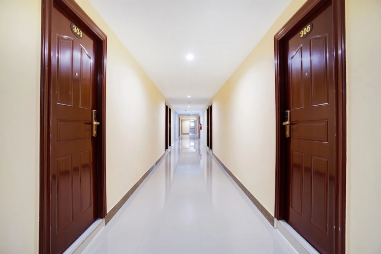 Wises Hotel by OYO