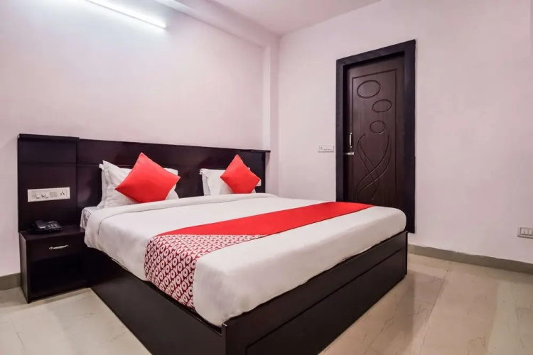 OYO 23296 Hotel Quality Time
