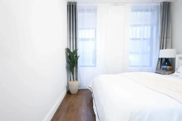 1435 UES Apartment