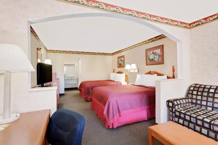 Standard Quadruple room