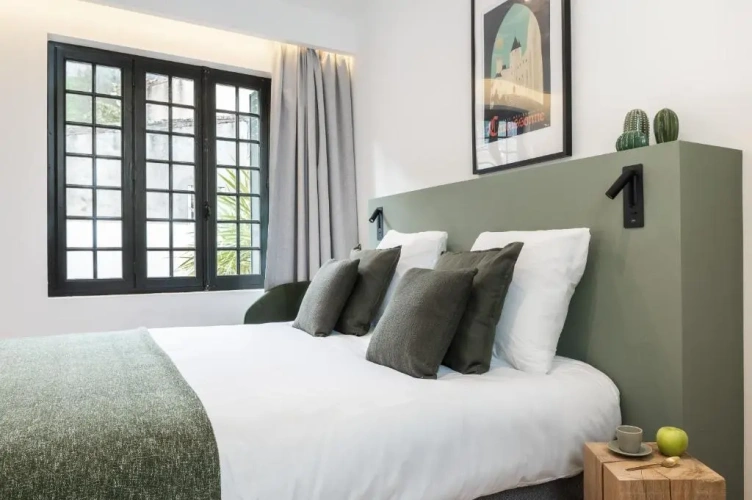 Deluxe Suite