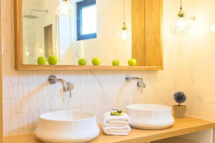 Villa Solaris Heated Pool & Hot Tub