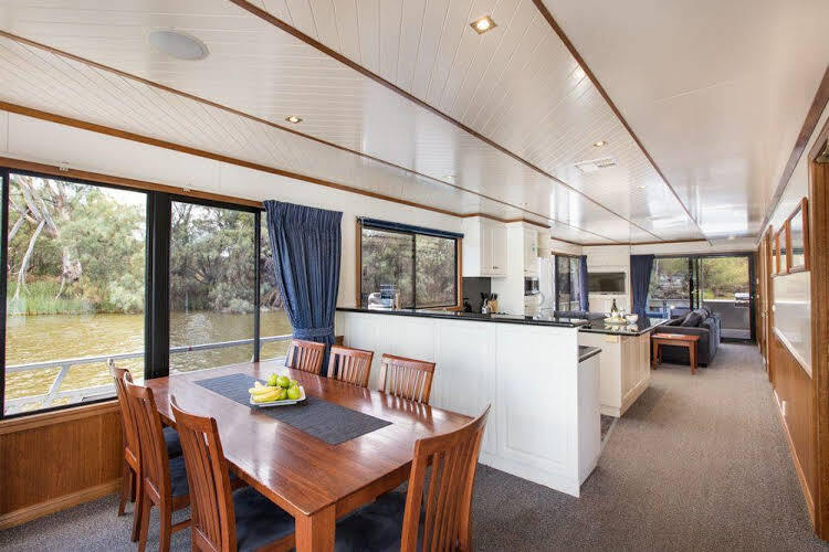 Mildura HouseboatsOver view