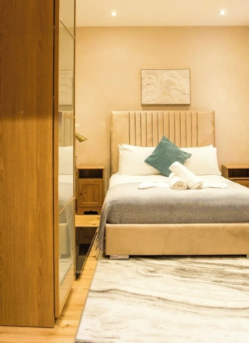2 Bedrooms Apartment