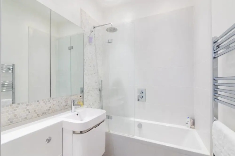 Modern stylish and luxurious 1 bed flat