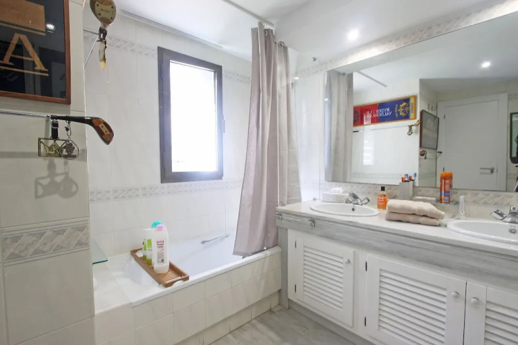 1104 Beach Front Line Apartment Golden Beach 3 Pools