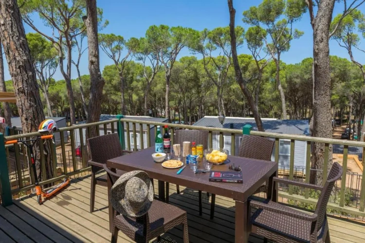 2 Bedrooms Quadruple Bungalow