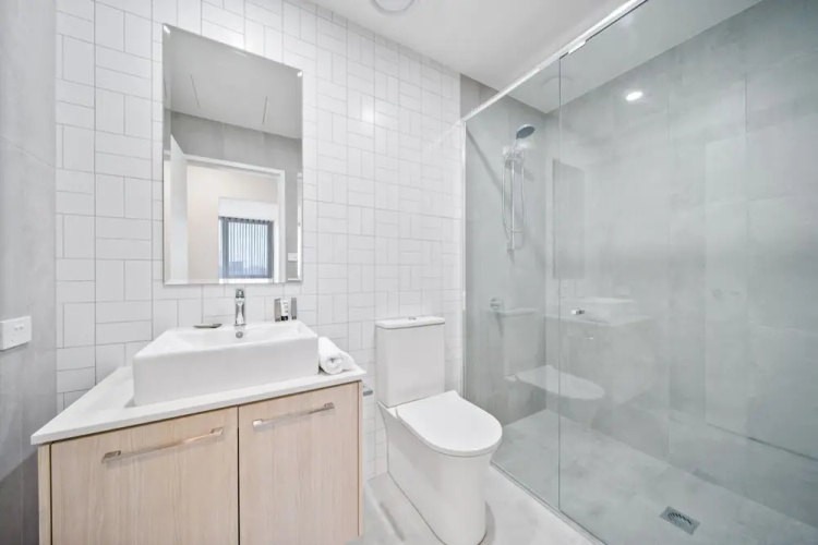 2-bed Haven: Impeccable Interiors & Chic Amenities
