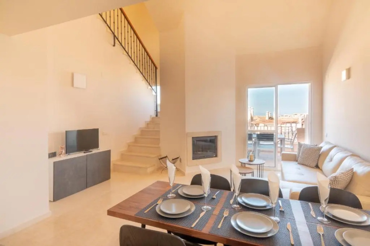 2247-Duplex 3 Bedrooms with 2 Terraces