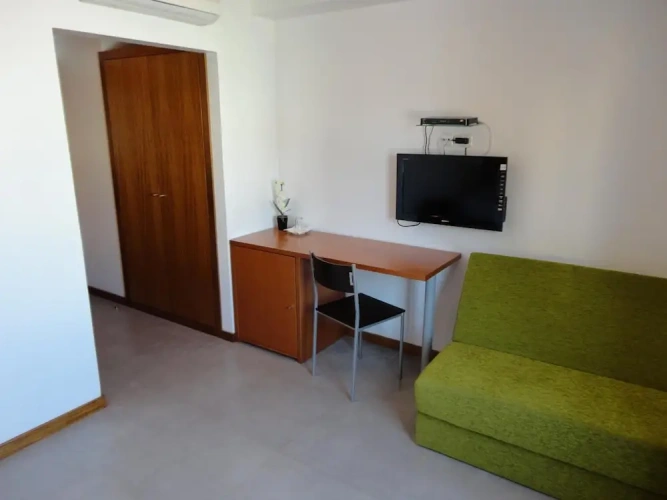 Economy Triple room
