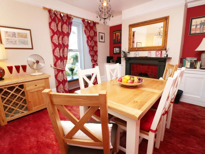 2 Emma Place, Bodmin