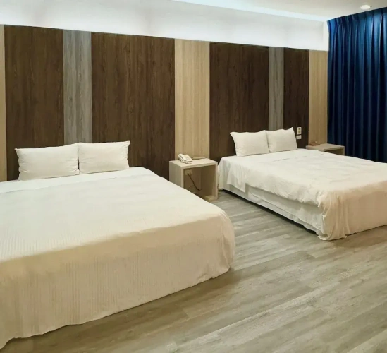 Business Quadruple room