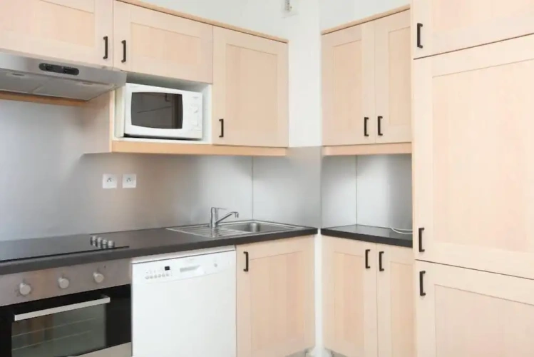 3 Bedrooms Apartment with balcony