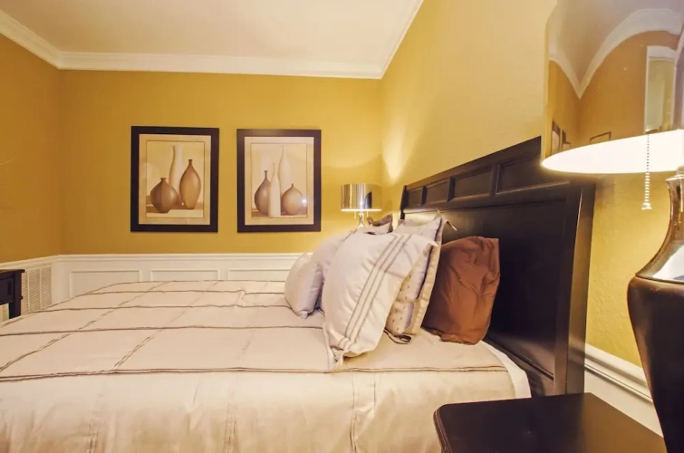 4 Bedrooms Standard room with balcony and with lake view