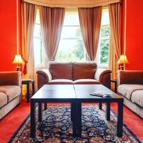 4 Bedrooms Deluxe Cottage