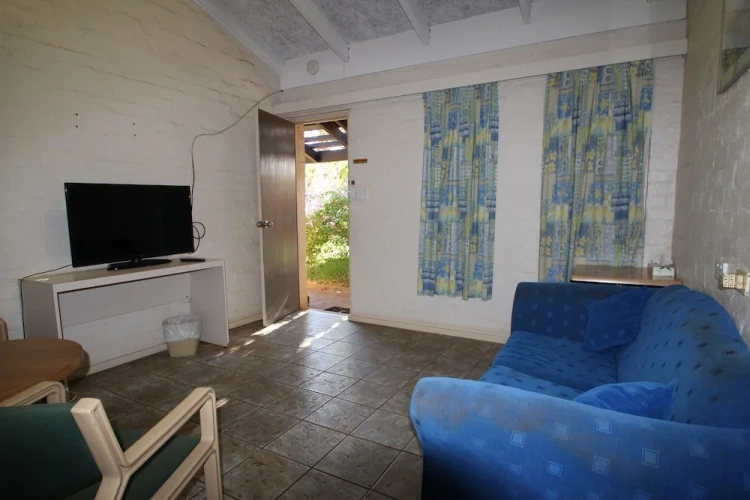 2 Bedrooms Standard Family room