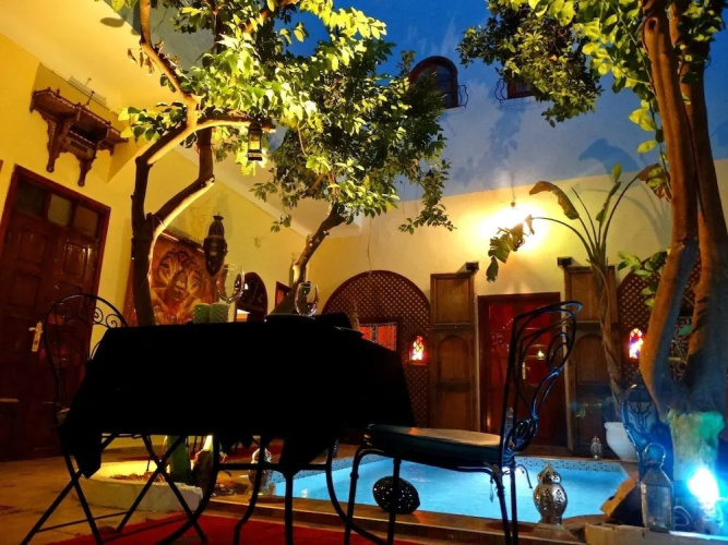 Le Feng Shui Pool and Spa