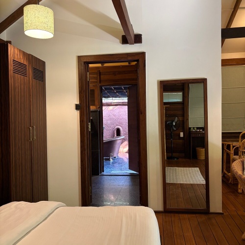 Royal Double room with garden view