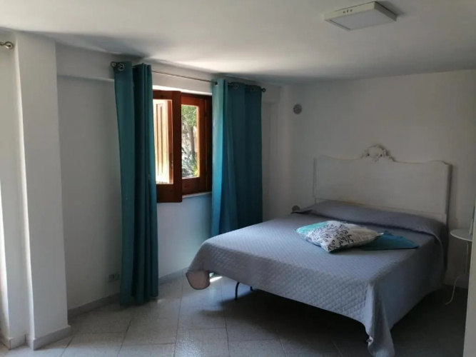Appartamento con giardino con accesso a mare