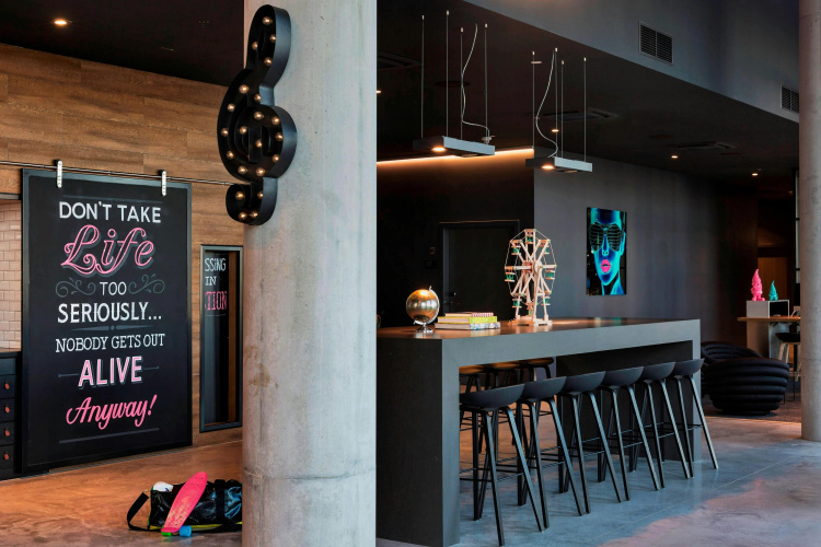 Moxy Vienna Airport photo 27