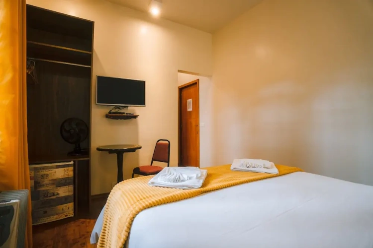 Deluxe Double Basement Apartment