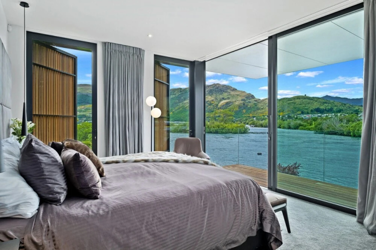 Bespoke Paradise on WIlliam Rees