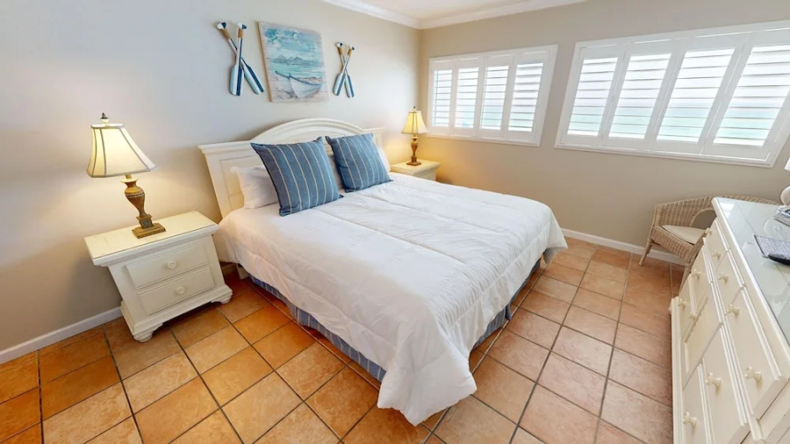 Beach House 201c 2 Bedroom Condo by RedAwning