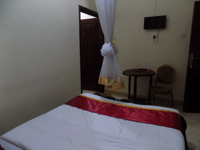 City Entry Hotel