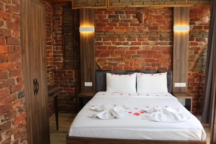 Quadruple Suite