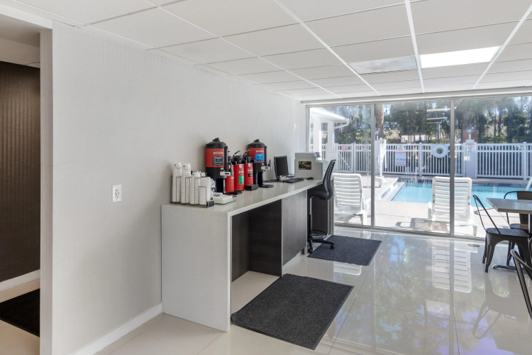HOM Hotel Gainesville, SureStay Collection by Best Western