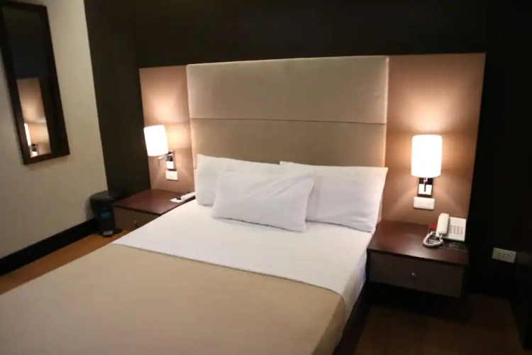 Deluxe Suite with balcony