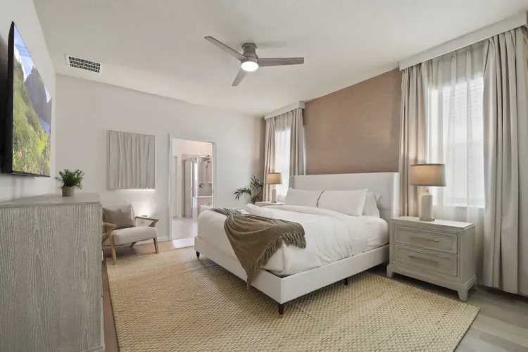 Luxury Stay: Pool, Games, Themed Rooms