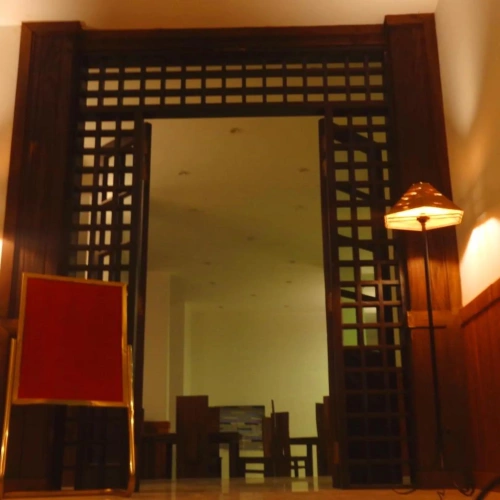The Queensburry City Hotel