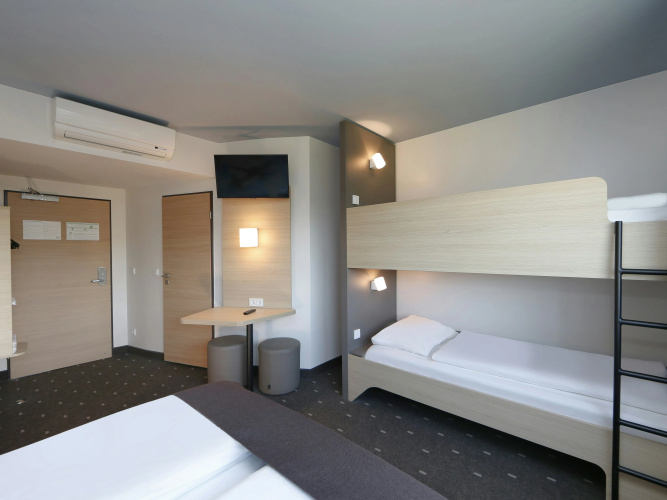 B&B Hotel Berlin-Airport photo 8
