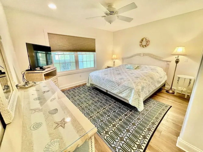 Clayton Street 17B