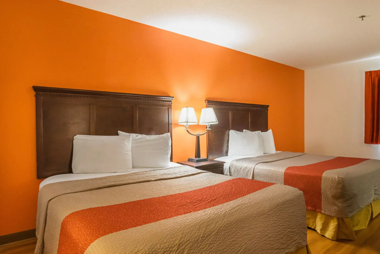 Baymont Inn & Suites Waterloo
