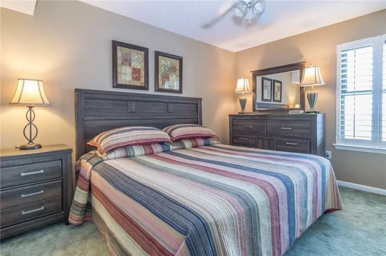 Phoenix VII 614 - 1 Br condo by RedAwning