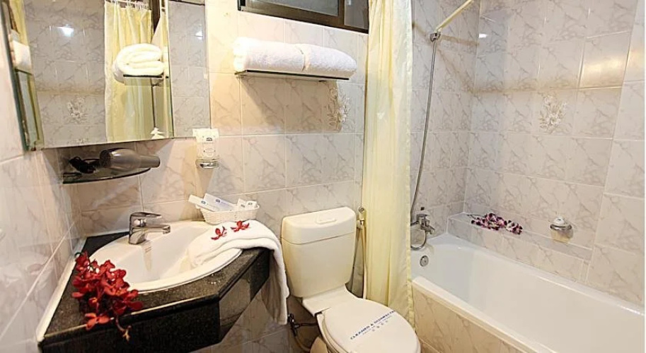 Boss Hotel 2