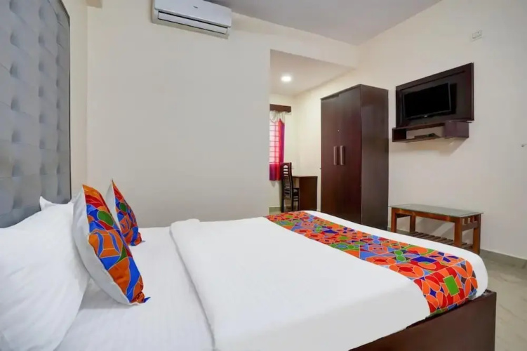 Leo Grand Hotel