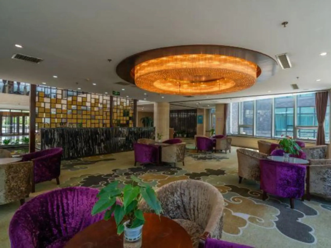 Grand Cloud View Hotel
