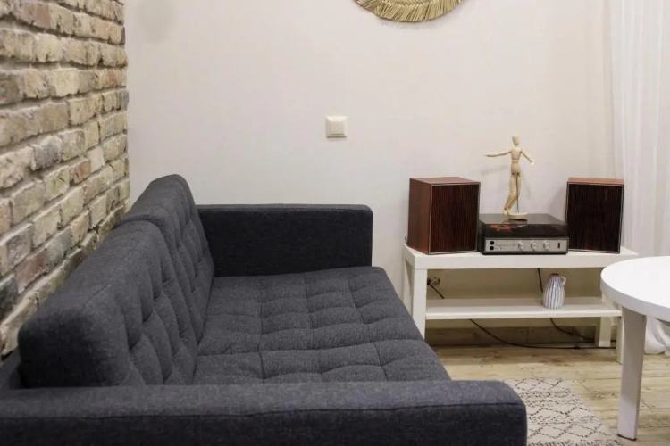 City-Center Basement Studio Free Parking Netflix